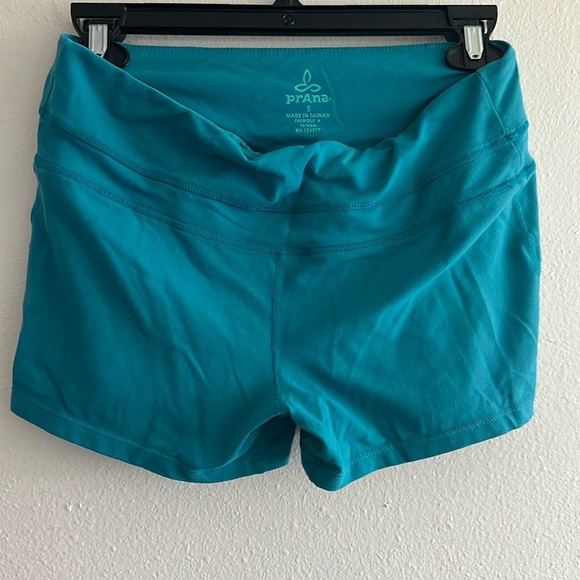 Prana shorts size small - Picture 1 of 3